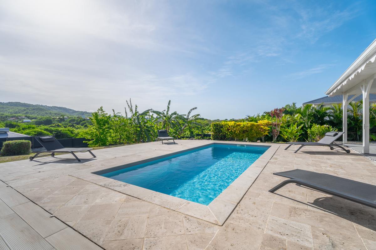 2Location villa piscine 4 chambres sainte luce_la piscine